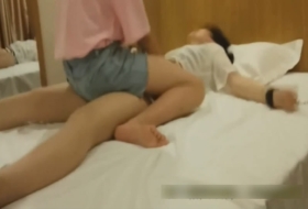 巨怕痒巨怕痒 全身巨敏感 痒的一直在抖动 被骑着挠的 嘴里一直喊着 啊啊不要不要啊