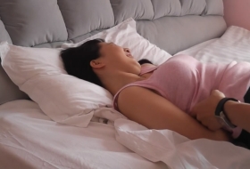 微胖妹子这么好看的脚丫被挠痒痒拷问信息就希望你别说就可以一直挠痒了