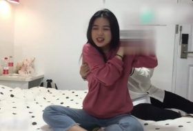 天真又可爱的妹子痒的叫哥哥